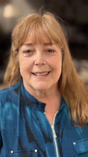 Pam Ellis Headshot