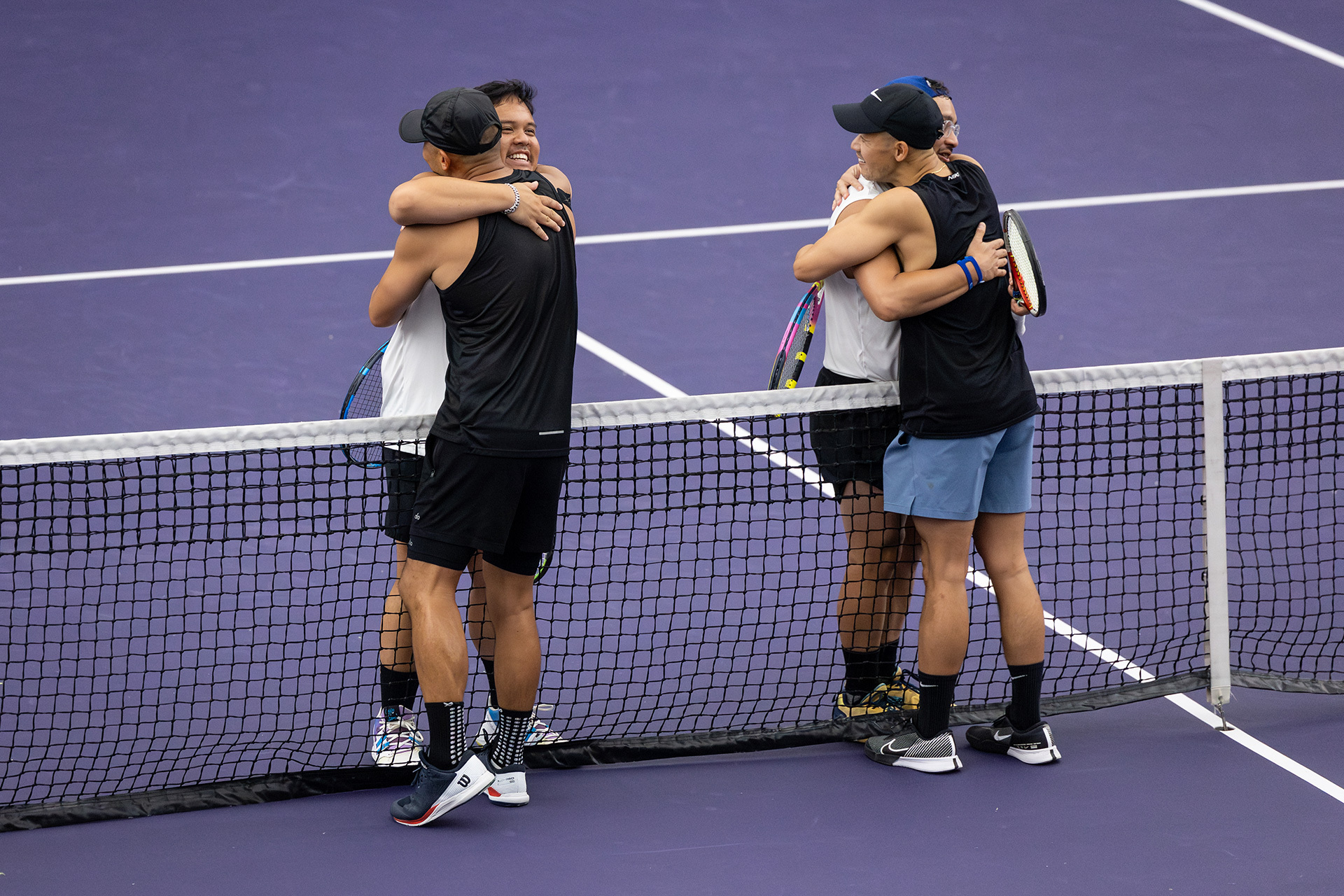 Hugs at the net