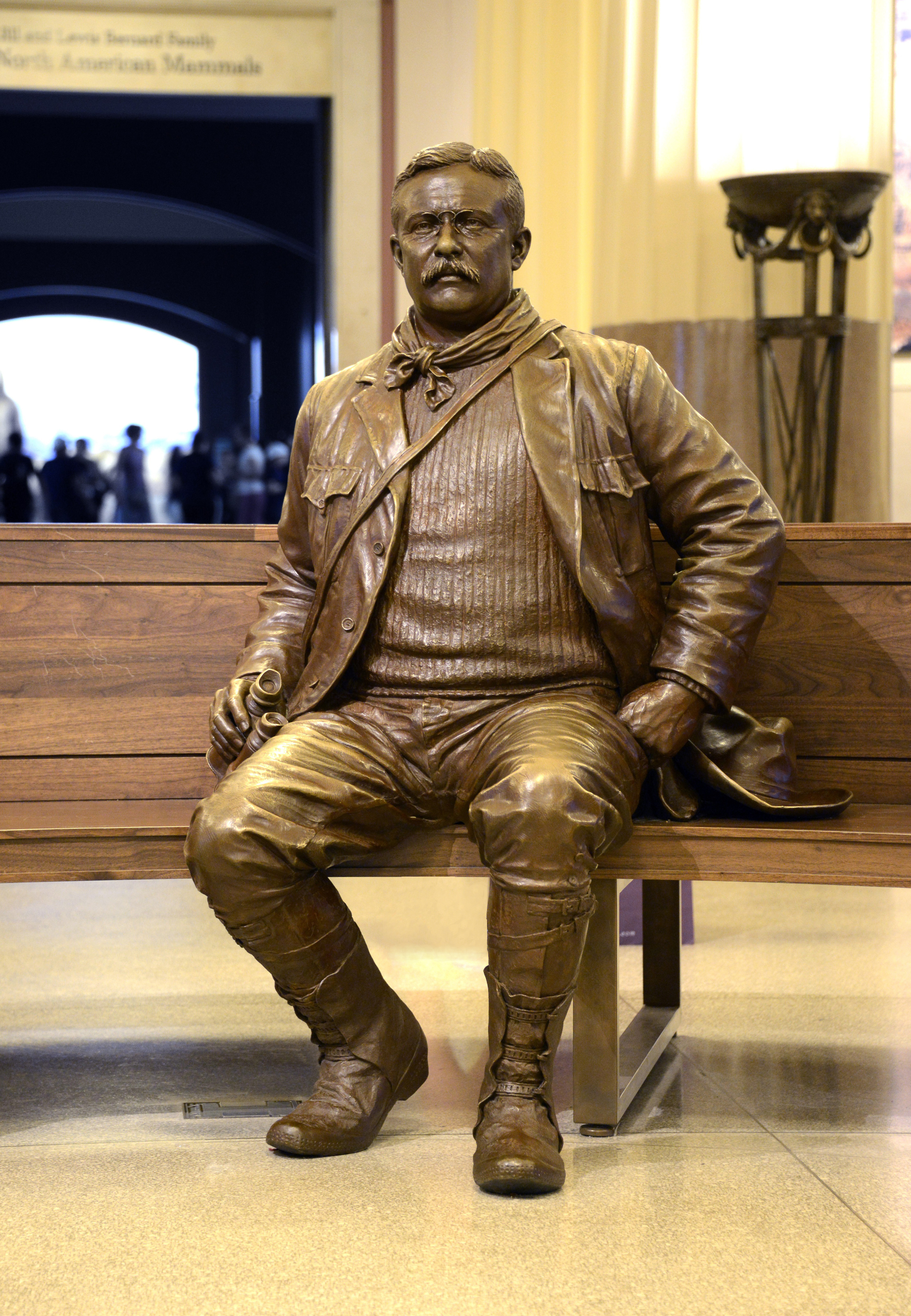 Teddy-Roosevelt-AMNH-artist-Ivan-Schwartz